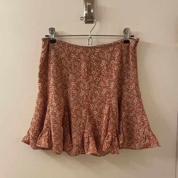 Red Floral VICI skort - size small - Picture 2 of 3